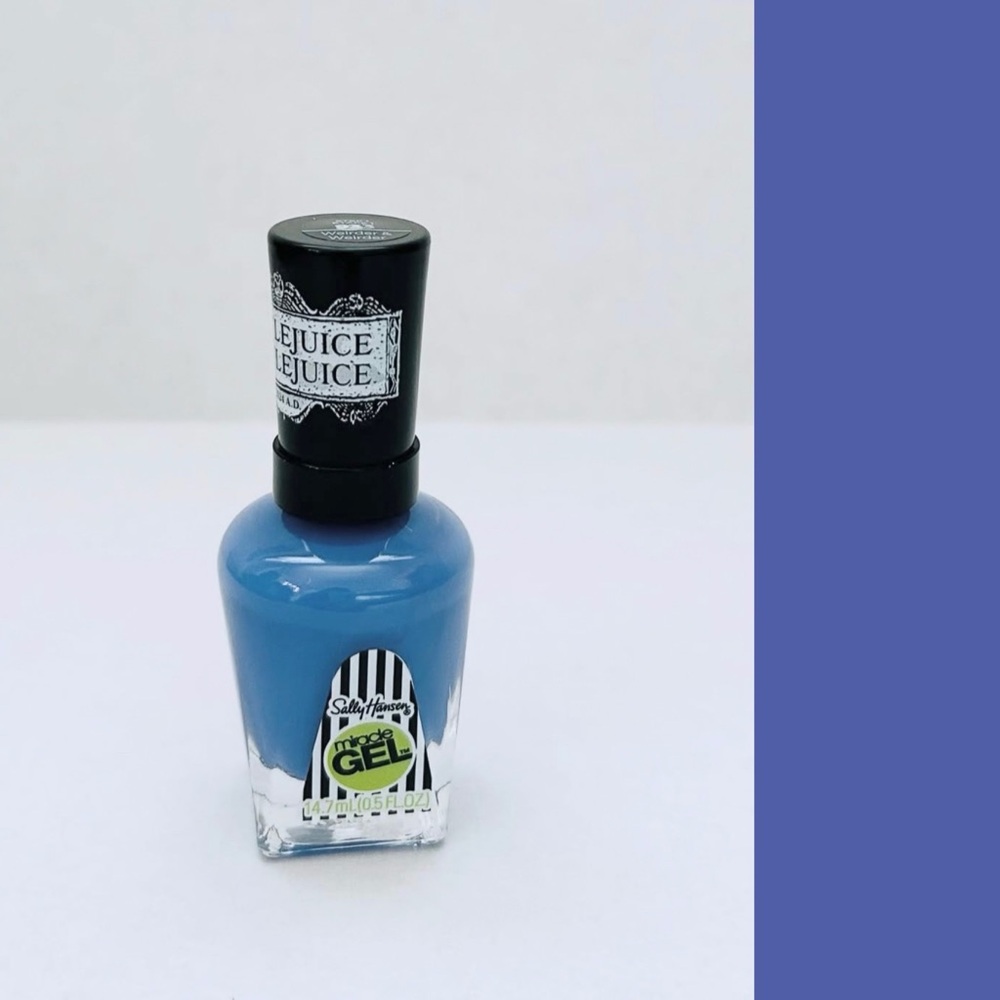 ⭐️5 For 25⭐️ Sally Hansen X Beetlejuice Weirder & Weirder 933 Miracle Gel